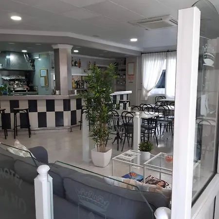 Cano Hotel *