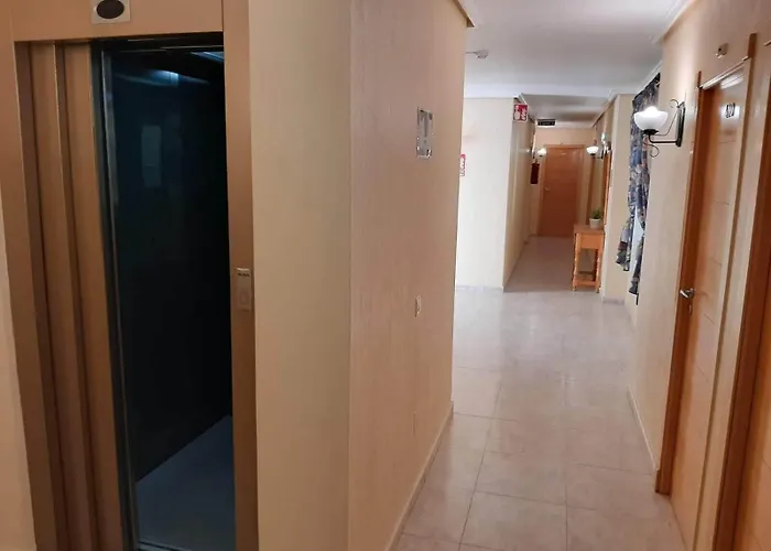 卡诺酒店 酒店 *